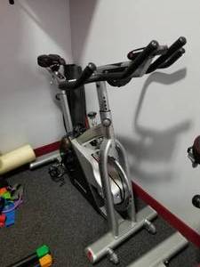 lot 88 image: Diamondback Indoor Cycle Trainer 510Ic with Spare Podium Console (new in box)