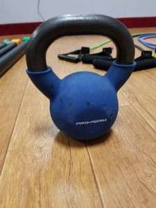 lot 108 image: Pro Form Cast Iron Kettlebell 15lb.