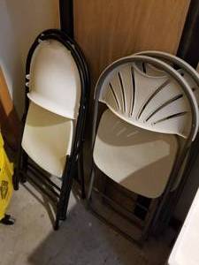 lot 123 image: Lot of (4) Plastic Folding Chairs