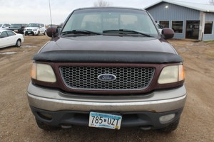 lot 6487 image: 2001 Ford F150 XL 4x4 5 Speed Manual