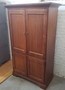 lot 144 image: Stout Contemporary Entertainment Cabinet