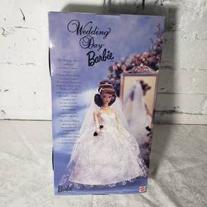 lot 227 image: Mattel BARBIE  Wedding Day Barbie 17120 NRFB
