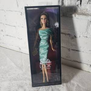 lot 267 image: Mattel BARBIE  The Barbie Look 2 Doll Collection    NRFB
