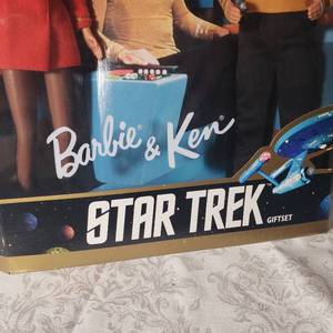 lot 254 image: Mattel BARBIE  Barbie and Ken 30th Anniversary Star Trek Giftset   15006    NRFB