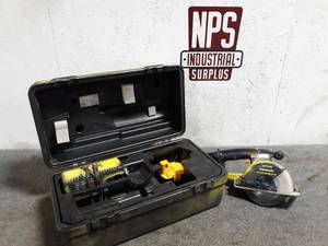 Panasonic Metal Cutter 15.6V w Charger and 2 Batteries
