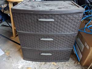 lot 244 image: Plastic Organizer Filled with Tupperware