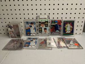lot 170 image: MLB Baseball Card Lot