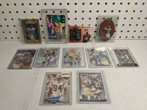 lot 175 image: 11 Randy Moss Minnesota Vikings NFL Football Card Lot