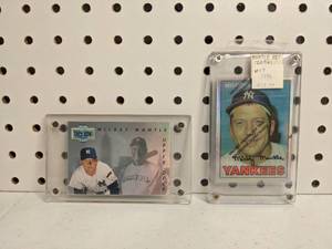 lot 168 image: Mickey Mantle Baseball 2 Card Lot MLB New York Yankees Refractor