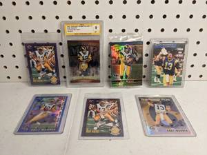 lot 146 image: (7) Kurt Warner Football Cards