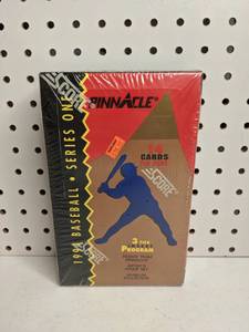 lot 229 image: Factory Sealed Pinnacle 1994 Series One Box - Sealed
