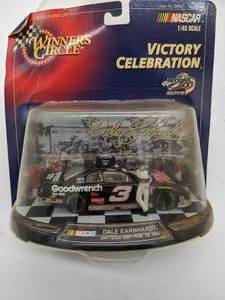 lot 23 image: 1998 - Hasbro  NASCAR - Dale Earnhardt Victory Celebration - Daytona 500 Rare NIB