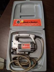 lot 333 image: Vintage Black & Decker Jig Saw with Case