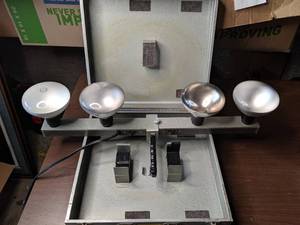 lot 339 image: Vintage Photographic Studio Lighting