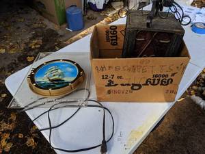 lot 130 image: Special Export Light Up Beer Sign & Pendant Light
