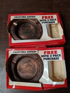 lot 289 image: (2) Vintage Select Collectible Ashtrays