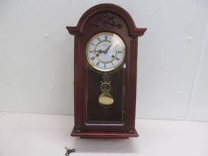 Wall pendulum clock