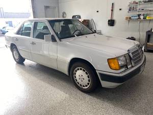 1992 Mercedes 300E 4Matic