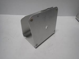 lot 17 image: Apple Stand