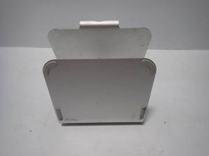lot 18 image: Apple Stand