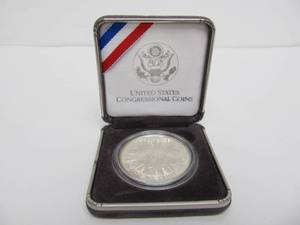 lot 111 image: 1989 US Congressional Silver Coin