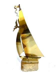 lot 192 image: Signed Vintage DeMOTT Brass Sailboat wMarble Base