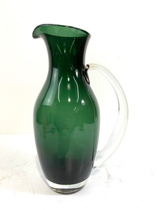 lot 195 image: Nice Hand Blown Emerald Green Art Glass Pitcher