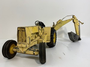lot 197 image: Large Vintage Metal FORD Tractor Toy