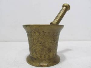 lot 32 image: Heavy Vintage Iranian Middle Eastern Solid Brass Mortar & Pestle