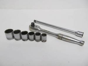 lot 145 image: Set of SNAP ON Sockets wWrench & Extension 