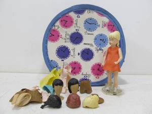 lot 174 image: Nice Vintage 1965 MARX Twinkie Doll wMany Accessories & Case