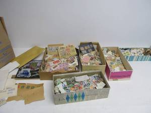 lot 247 image: HUGE Lot of Vintage & Antique Stamps