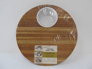 lot 275 image: NOS Vintage Thick Northern Cherry Wood Chopping Block