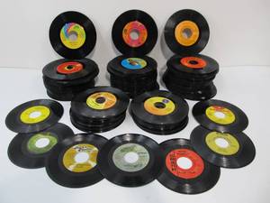 lot 341 image: Lot of 200 Vintage Vinyl 45 Records