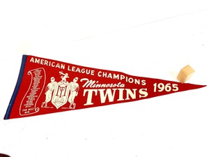 lot 258 image: Orig Vintage 1965 MN TWINS American League Championship Pennant