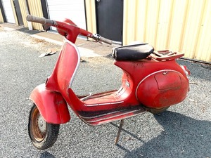 lot 6 image: Vintage 1964 Piaggio VESPA Scooter