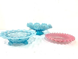 lot 320 image: Nice Group of Vintage Footed Glass Candy Dishes etc