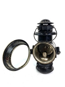 lot 324 image: Antique C.T. HAM Company Auto Carriage Lamp