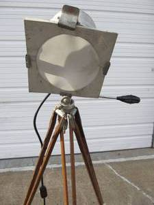 lot 229 image: Awesome Vintage CRAIG Hollywood Stage Spotlight wWood Tripod