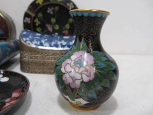lot 350 image: Nice Group of Vintage Oriental Cloisonne Brass Pieces