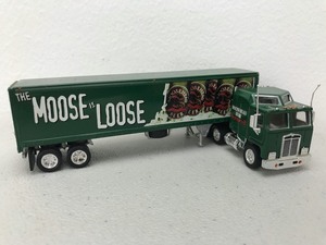 lot 28 image: MooseHead Beer Collectable Miniature Semi-Truck