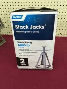 lot 43 image: Camco Stack Jacks Stabilizing Trailer Jacks