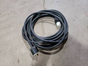 lot 3 image: 50 12 Gauge 230V Extension Cord