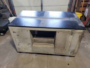 lot 12 image: Large 230v Shop Fan