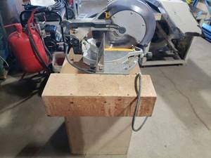 lot 36 image: Dewalt 12 Compound Miter Saw on Table