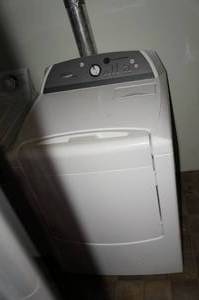 lot 16 image: Whirlpool Cabrio Dryer