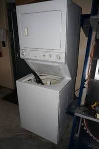 lot 18 image: Kenmore WasherDryer Unit