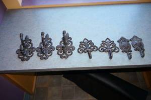 lot 64 image: Decorative Hooks