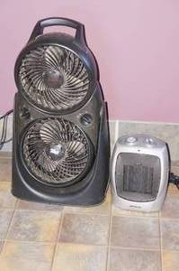 lot 81 image: 2 Small Heaters