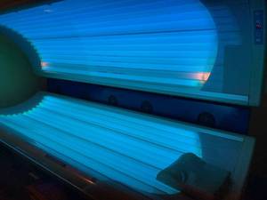 lot 6 image: SunStar 332 Tanning Bed